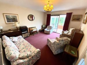 Lounge- click for photo gallery